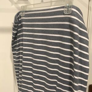 Old Navy - Gray and white strip knit skirt with elastic waist.
